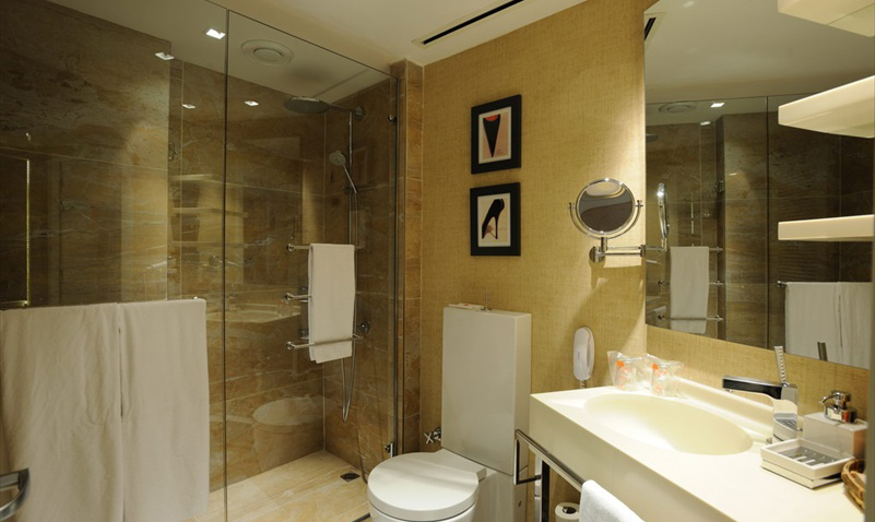 Elegance Hotel İnternational